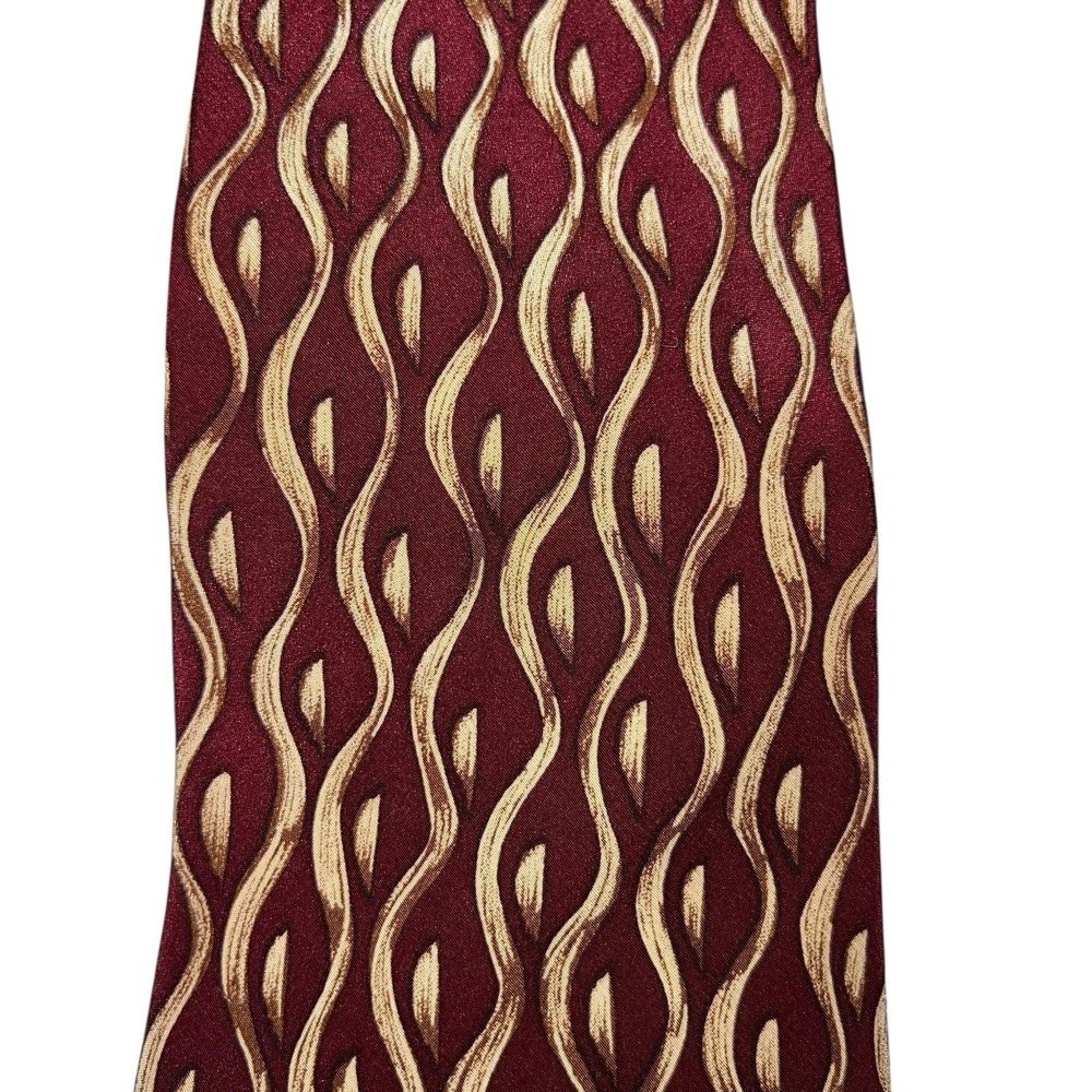 Vintage Chaps Ralph Lauren Mens Red Beige Print All Silk Neck Tie USA Preppy